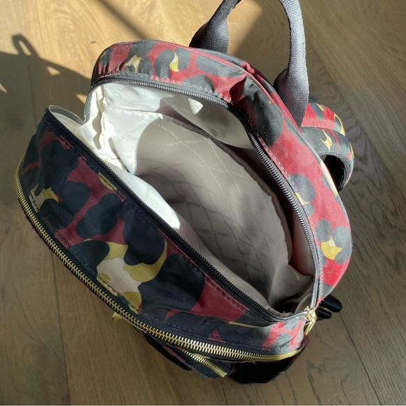 Baggallini Commuter Backpack - Picture 6 of 8